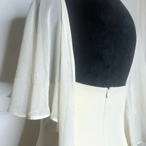 Woman dress - Picture 5 of 6